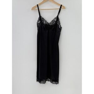 Lorraine Tall 36‎ Black Nylon Lace Trimmed Lingerie Slip Dress Vintage USA Made